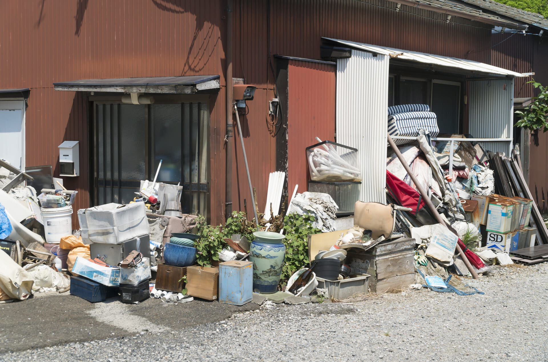 大量の不用品